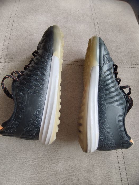 Продаю футзалки.