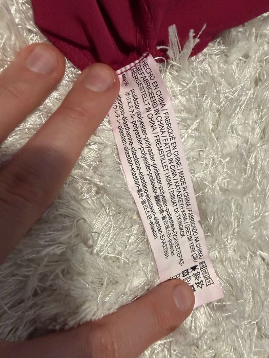 Rochie cu eticheta stradivarius