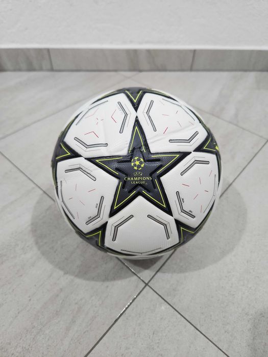 Детско - юношески футболни топки на отбори: Реал, челси, милан