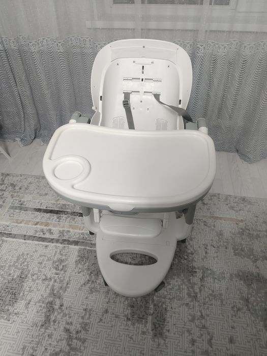 Стулчик для кормление tatamia