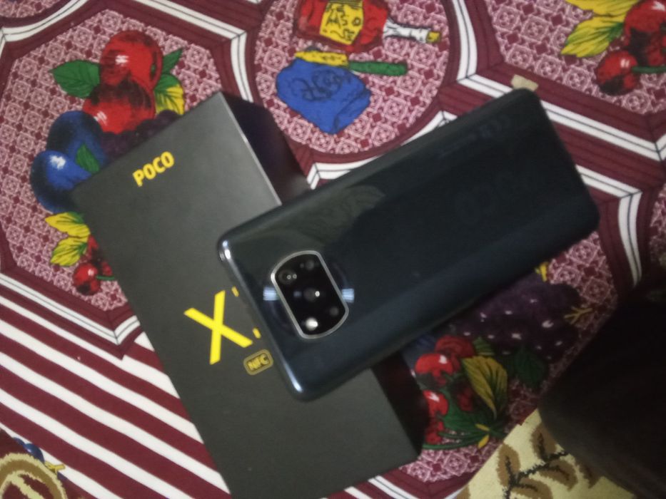 Telifon sotiladi 200$ Dakrmet va mayda chuyda lari bor

bir qul ishlat