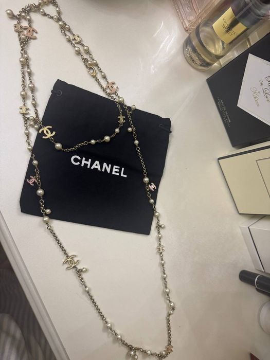 Очень красивые длинные бусы от Chanel