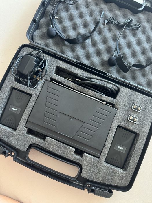 QTX VN2 Безжична микрофонна система с 2 headset микрофона — нов комплект