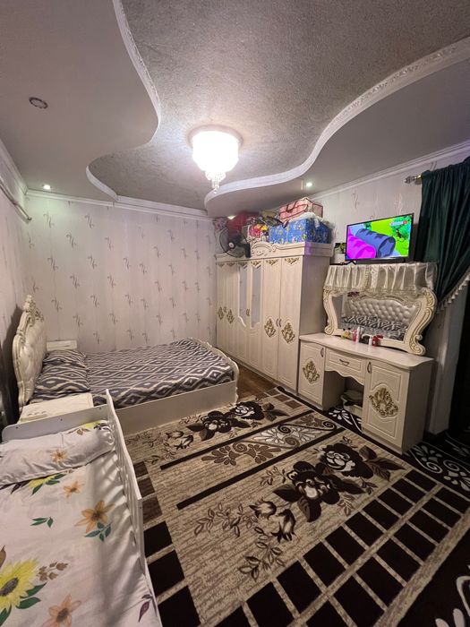 Uy sotiladi 3,7 sotix 4 xonali