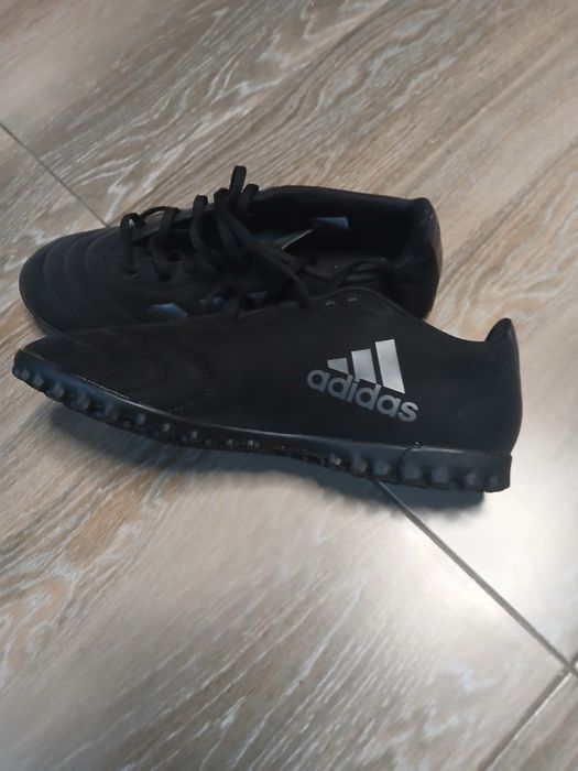 Ботонки адидас нови