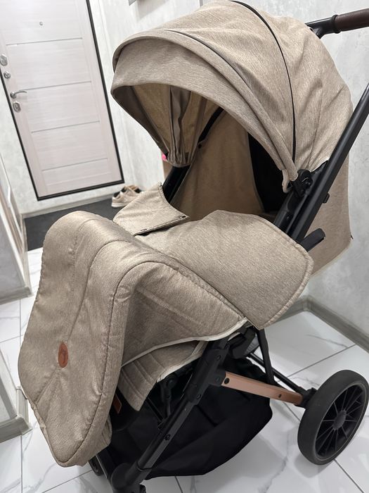 Коляска прогулочная