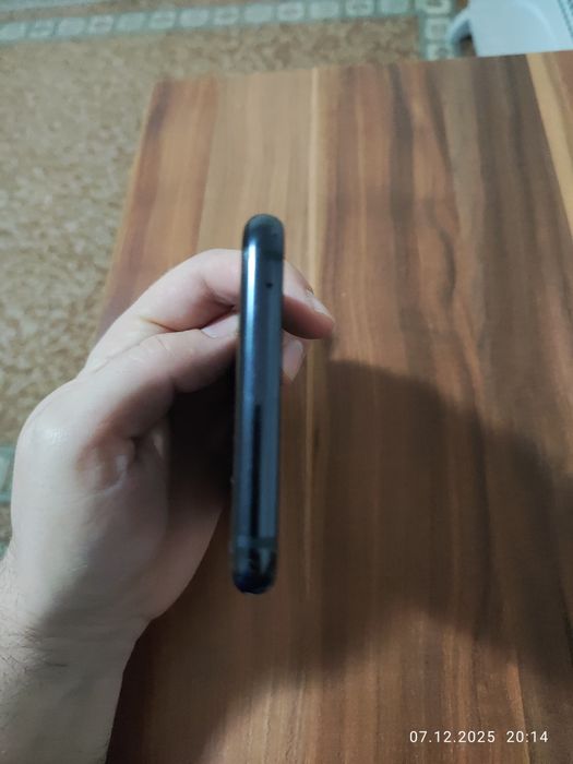 LG V50 с 2 кейса и зарядно