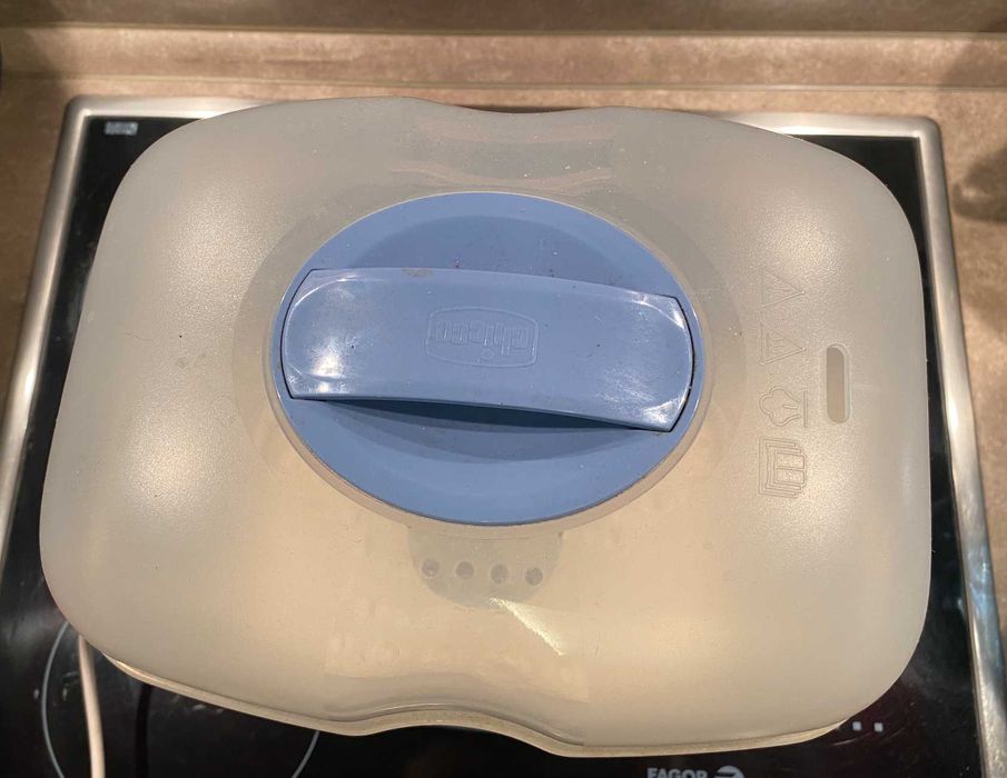 Продавам електрически стерилизатор 3 в 1 на CHICCO