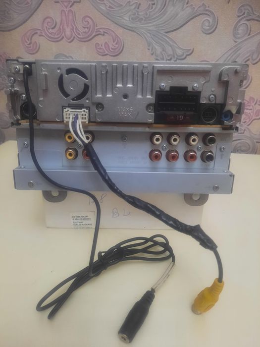 Продам автомагнитоллу Sony Xav-W1