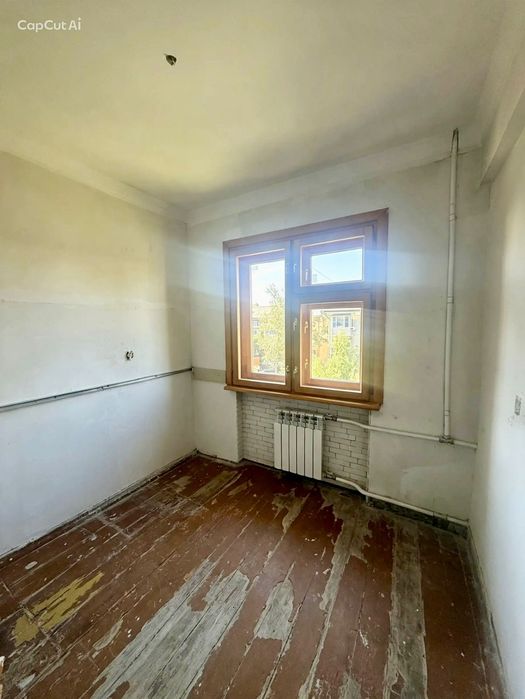 Продам 2х комнатную с балконом