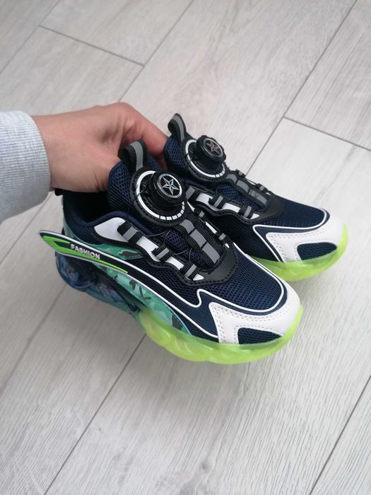 Нови  летни маратонки Fashion със закопчаващ механизъм, размер 30