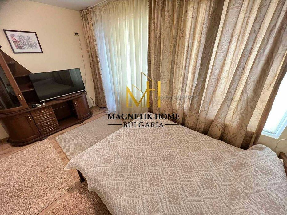 Дава се под наем Двустаен апартамент в Бургас, Център - 70 кв.м за 402.9 € - Снимка #2