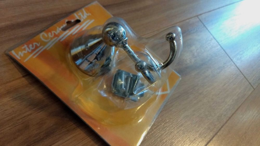 Аксесоари за баня/тоалетна сапунерка, четка, закачалка