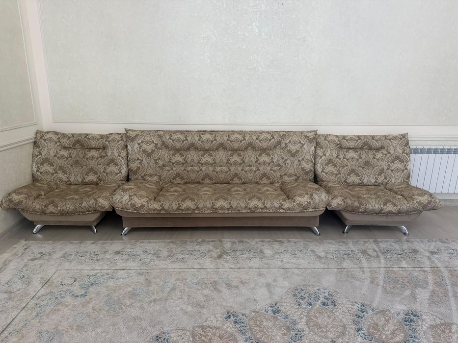 Диван сатылады  !!!