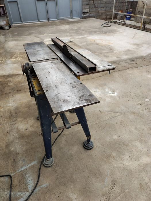 Циркулярка. На 220в.