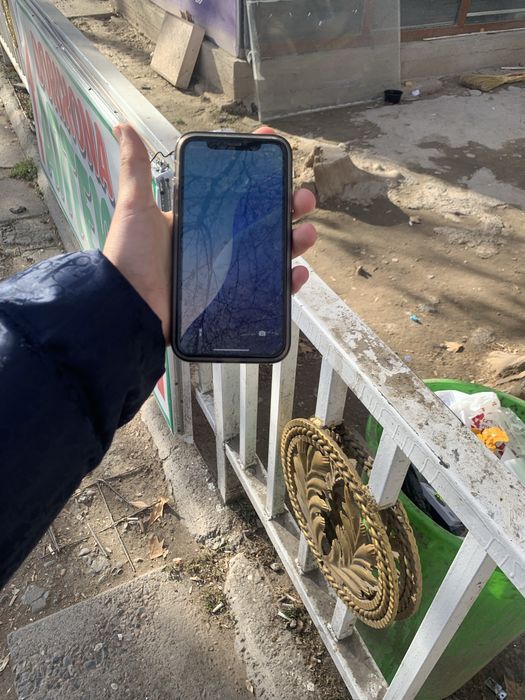 iphone xr xolati yaxwi