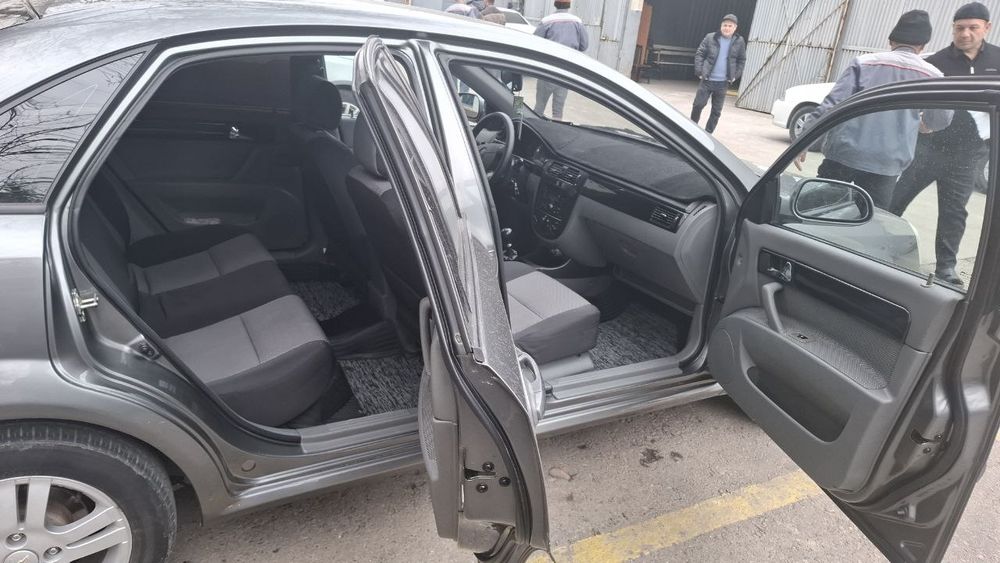 Продаётся Ласетти  1.8