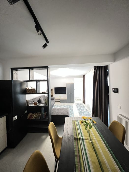 Inchiriez apartament zona trocadero