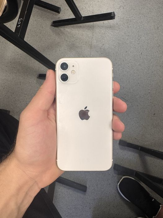 Продам iPhone 11