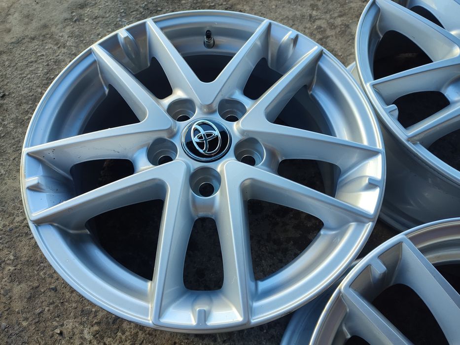 16" оригинални алуминиеви джанти за Toyota Corolla/Auris/Avencis.