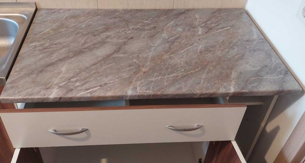 Vand mobila de bucatarie