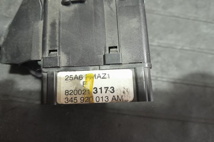 Maneta stergatoare parbriz 8200213173 8200213173 Dacia Logan prima ge