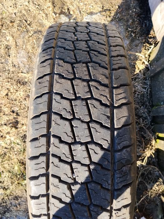 Продам резину на 16