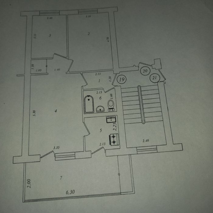 Chilanzar 9 kv 3 xona gishtli uy sotiladi