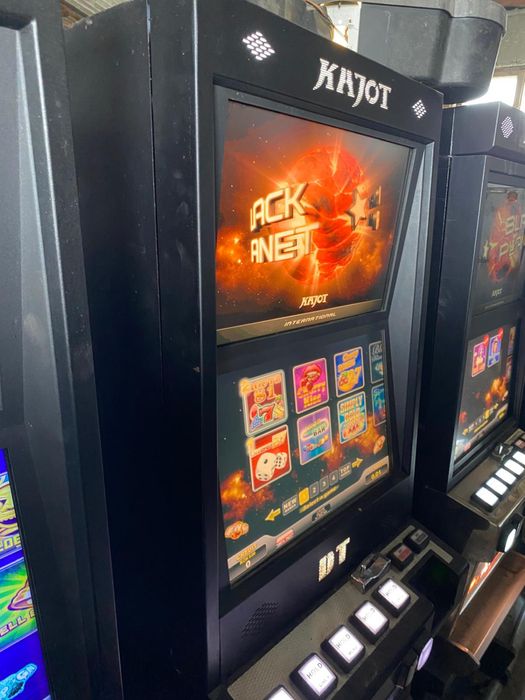 Slot machine pacanele aparat 777