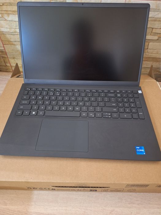 Dell vostro 3520, i5 gen 12, ssd 512 la cutie