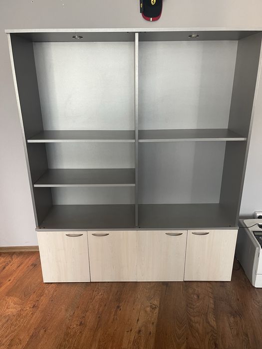 Офис мебели (бюро, диван)