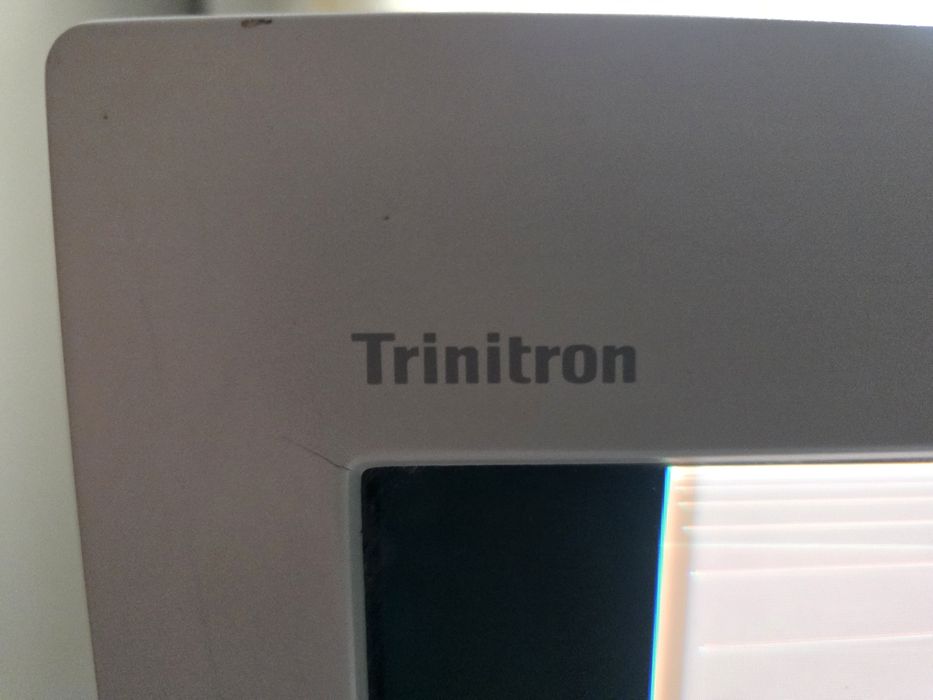 Ретро Гейминг Монитор 19" Sony Multiscan E400 Trinitron