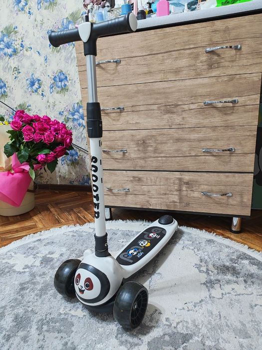 Продаётся музыкальный самокат.