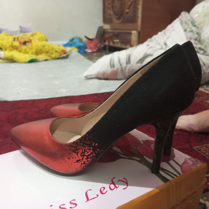 Туфли жаныңа киилмеген