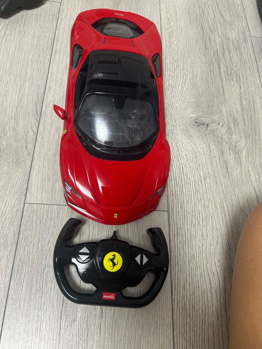 Masina cu telecomanda