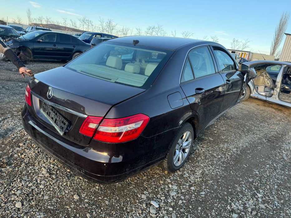 Dezmembram Mercedes W212 E200-E220 2009-2016