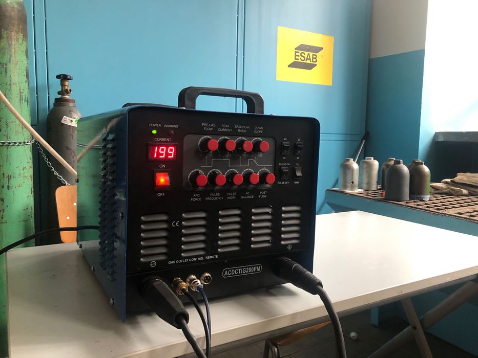Аргонов заваръчен апарат AC/DC  200А / Германия/