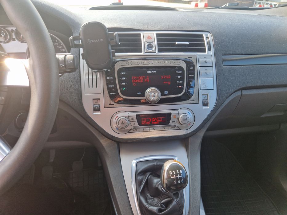 De vînzare Ford Kuga 4×4,euro 5,2010. Mașină de familie întreținută