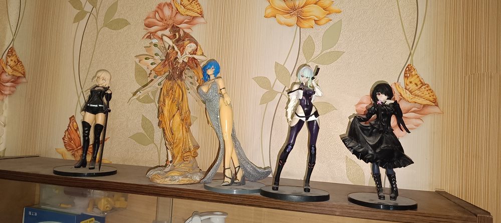 В продаже Аниме фигурки