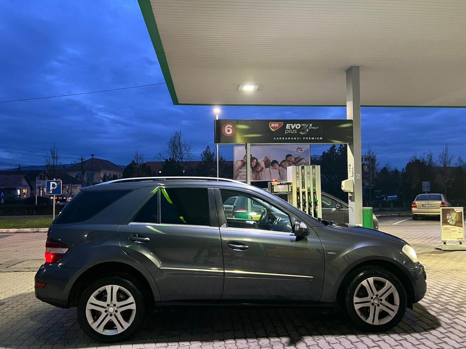Mercedes ML 300 cdi cash 7900 variante la 9000