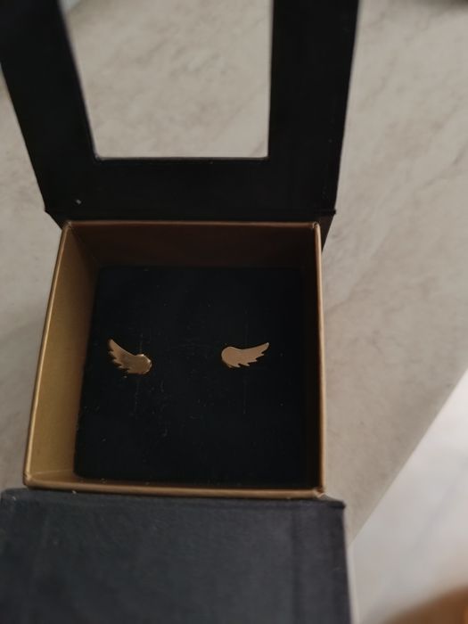 Vând bijuterii din aur și argint