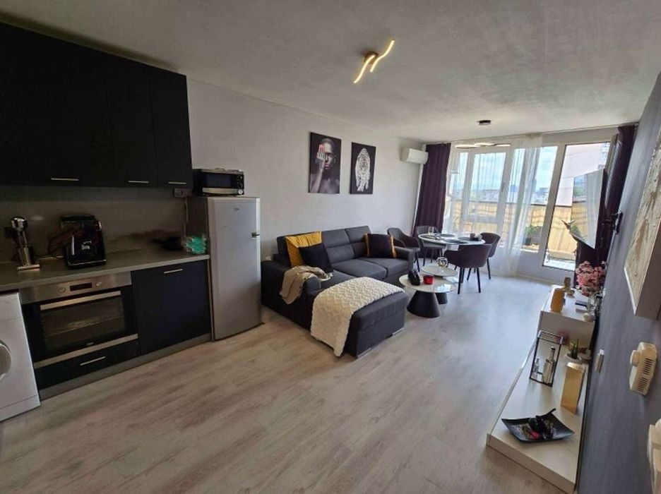 Дава се под наем Двустаен апартамент в София, Бъкстон - 80 кв.м за 800 € - Снимка #1