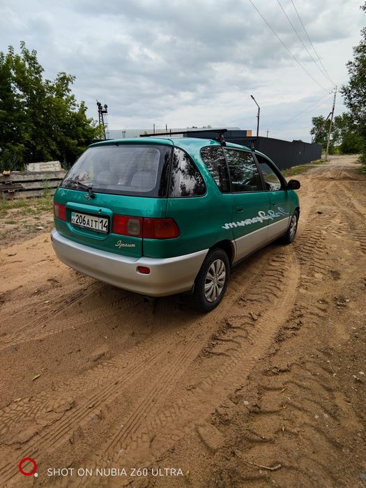 Продам Тойота ипсум 1996г