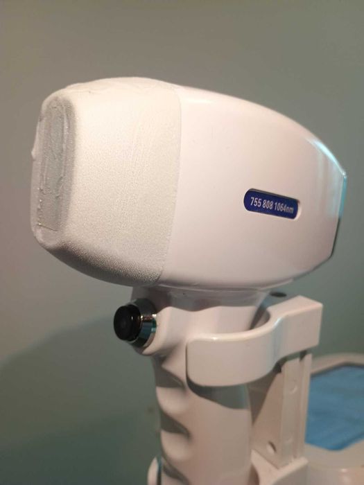 Лазерно Подмладяване и Диодна Лазерна Епилация Професионален Апарат