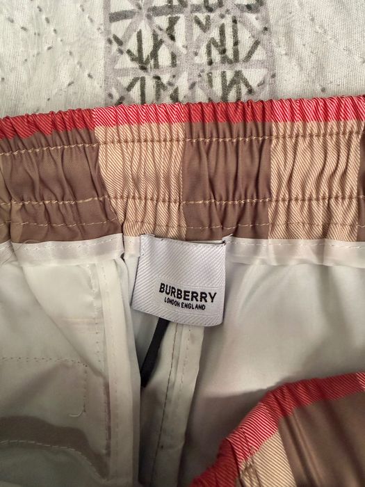 Burberry къси панталони