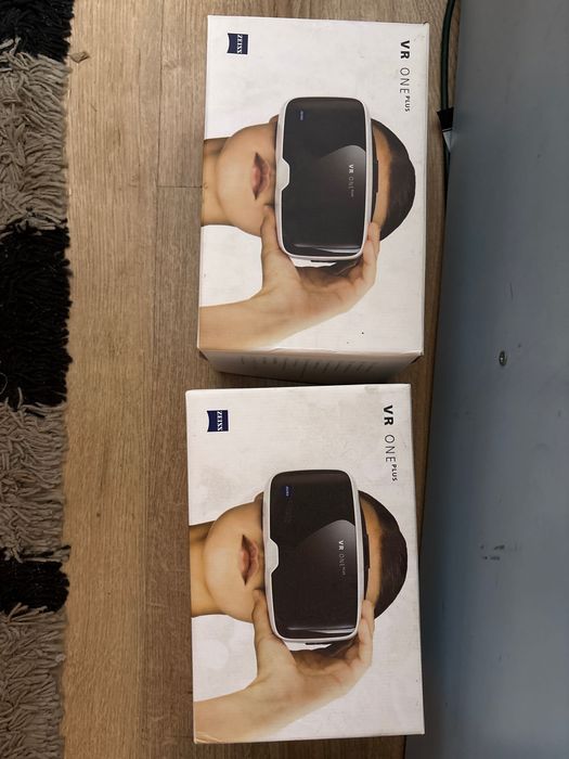 Vând vr one plus