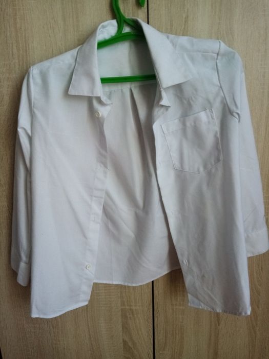 Продам школьную рубашку