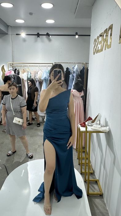 продаю красивое выпускное платье