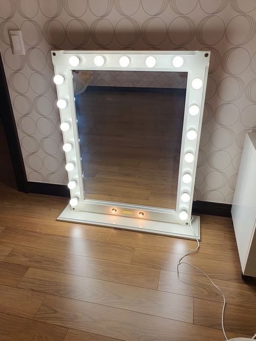 Гримерное зеркало профессиональное зеркало