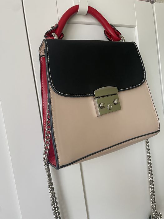 Чанти Bershka & Mohito